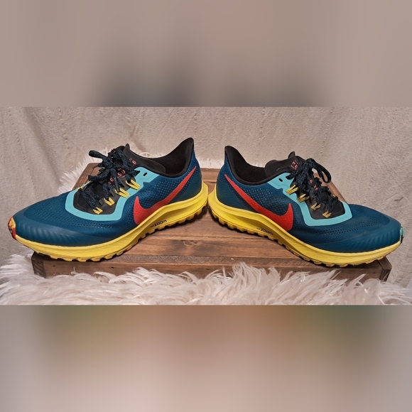 Nike Zoom Running Shoes - Blue and Yellow - Picture 2 of 8